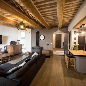 https://chez-celine-chambres-d-hotes.fr-provencehotel.com